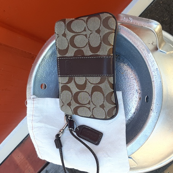 Coach Handbags - Coach Wristlet Jacquard Signature Brown Stripe Leather